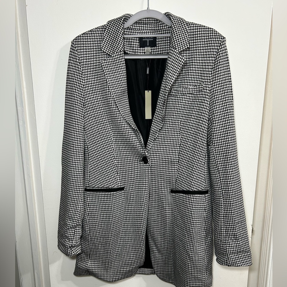 Tahari Black and White Houndstooth One Button Viscose blend Blazer NWT